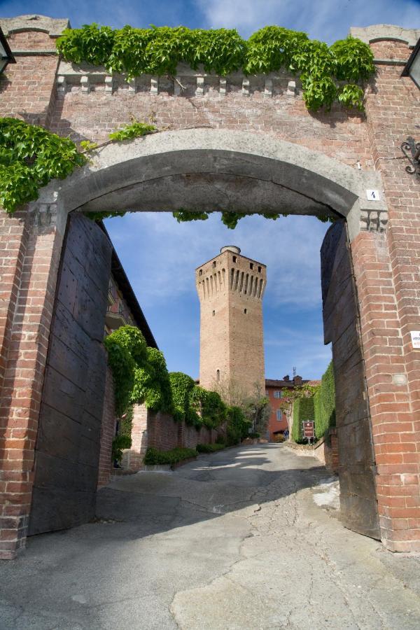 Hotel Castello Di Santa Vittoria Santa Vittoria d'Alba Luaran gambar