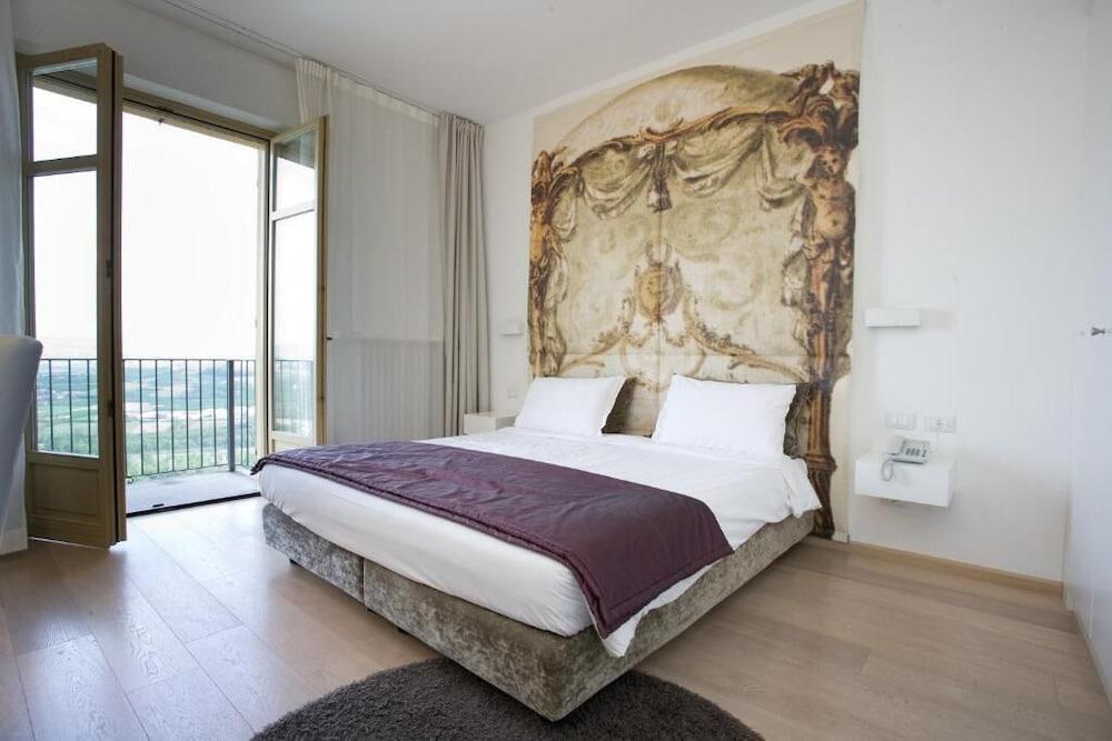Hotel Castello Di Santa Vittoria Santa Vittoria d'Alba Luaran gambar