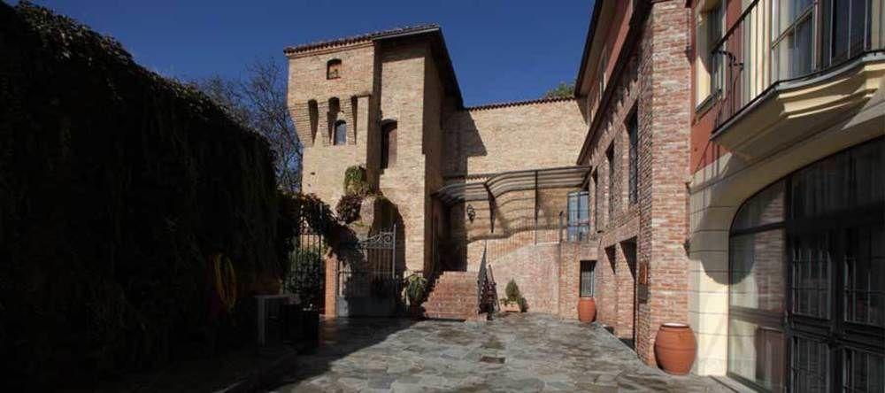 Hotel Castello Di Santa Vittoria Santa Vittoria d'Alba Luaran gambar