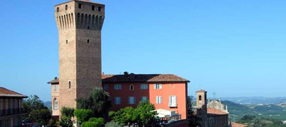 Hotel Castello Di Santa Vittoria Santa Vittoria d'Alba Luaran gambar