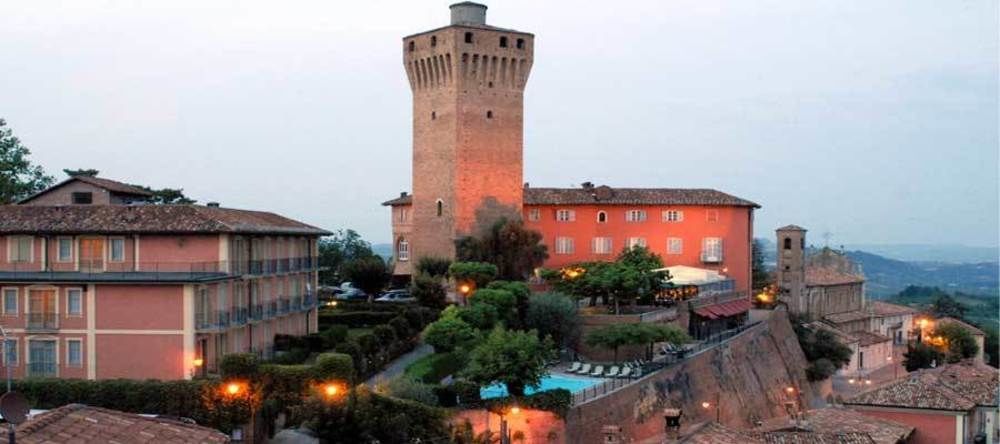 Hotel Castello Di Santa Vittoria Santa Vittoria d'Alba Luaran gambar