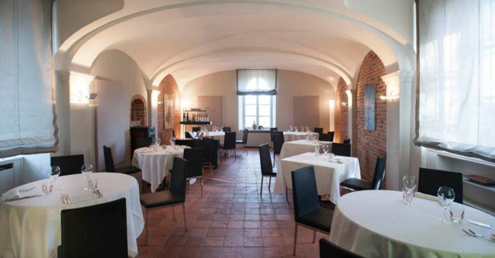 Hotel Castello Di Santa Vittoria Santa Vittoria d'Alba Luaran gambar